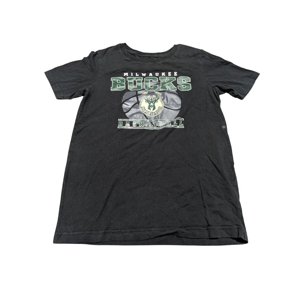NBA Milwaukee Bucks Basketball T-Shirt‎ Boys XL 16/18 Black Short Sleeve Tee